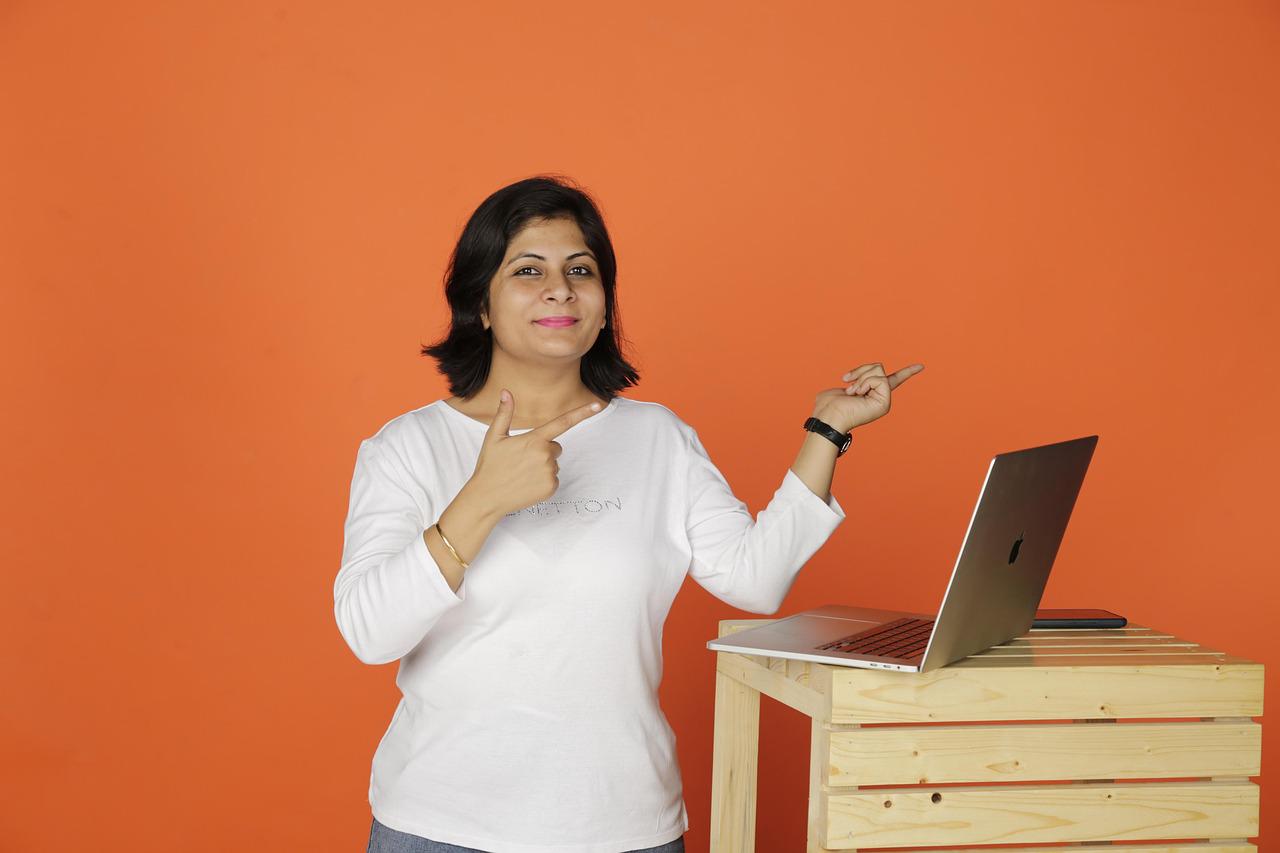 Omni Channel Ecommerce Solutions Ams Campaign Management Services GIF - Omni Channel Ecommerce Solutions Ams Campaign Management Services Omnichannel Ecommerce Marketing GIFs